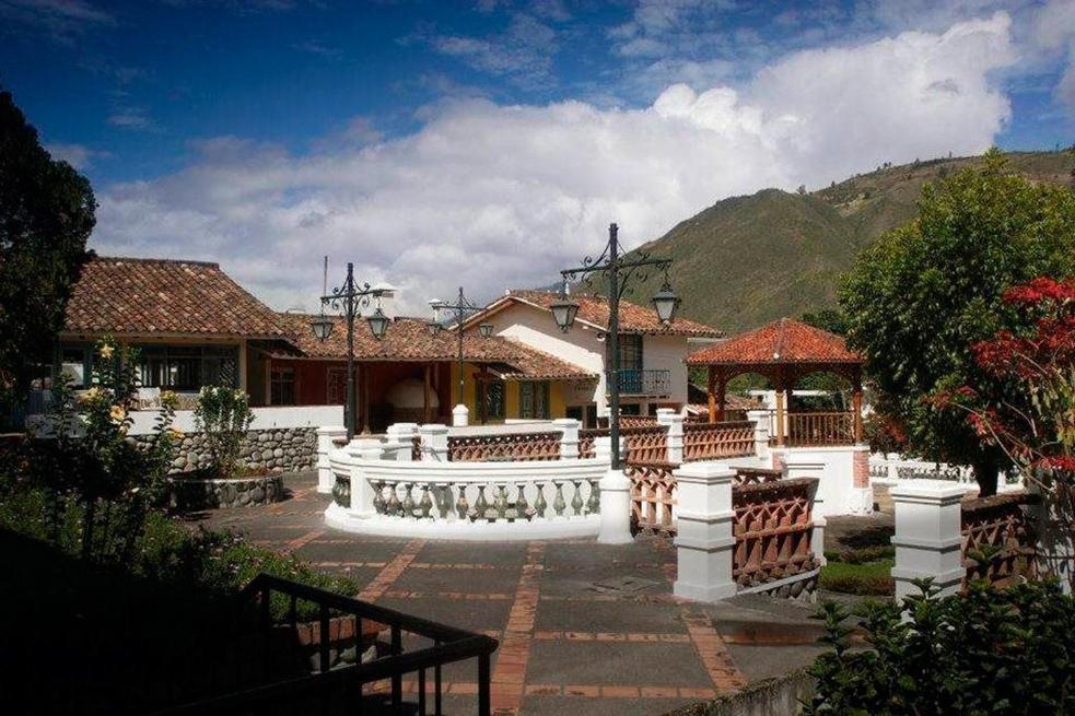 Uzhupud Garden Hotel & Lodge Paute Buitenkant foto